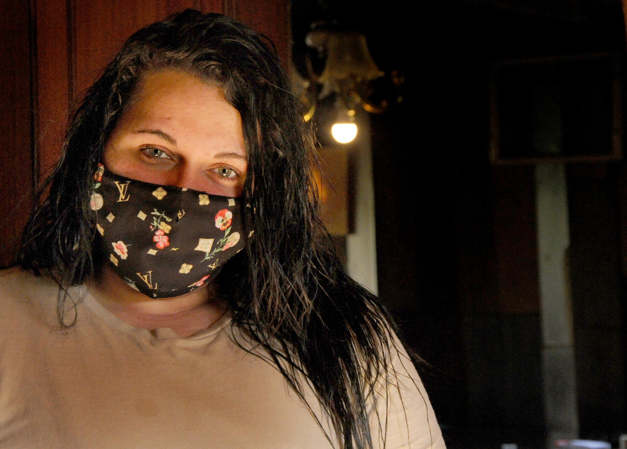 Lara portavoz das familias xitanas.